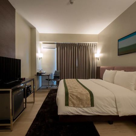 Sequoia Hotel Manila Bay Paranaque City Экстерьер фото