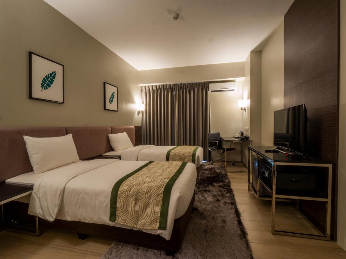 Sequoia Hotel Manila Bay Paranaque City Экстерьер фото